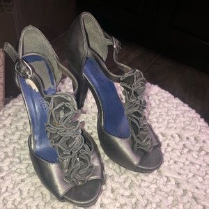 COPY - Silver Gray Madden Girl Heels 👠